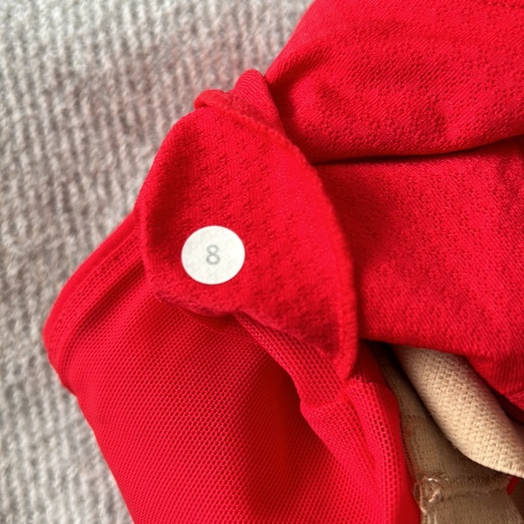 Lululemon tank size 8 - Picture 3 of 3